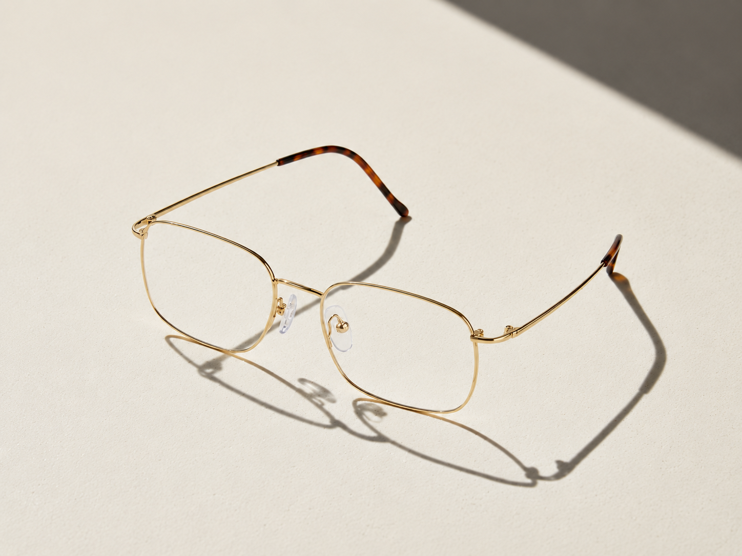 How Long Should a Pair of Glasses Last? Signs It's Time for an Upgrade